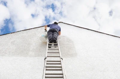 Peinture extérieure à Saint-Germain-la-Montagne — façades et ravalement